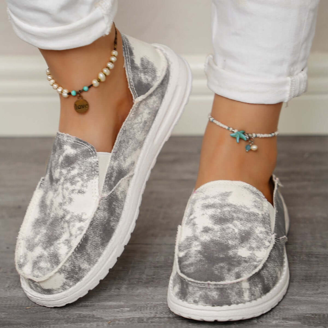 Round Toe Lightweight Slip on Sneakers Breathable Walking Shoes